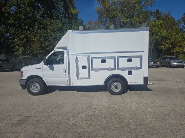 2027 Ford E-Series Cutaway E-350 DRW 138 WB