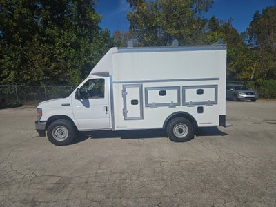 2027 Ford E-Series Cutaway E-350 DRW 138 WB