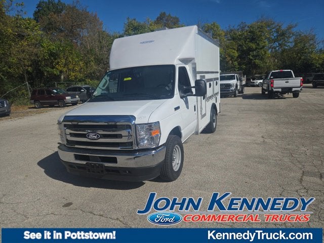 2027 Ford E-Series Cutaway E-350 DRW 138 WB