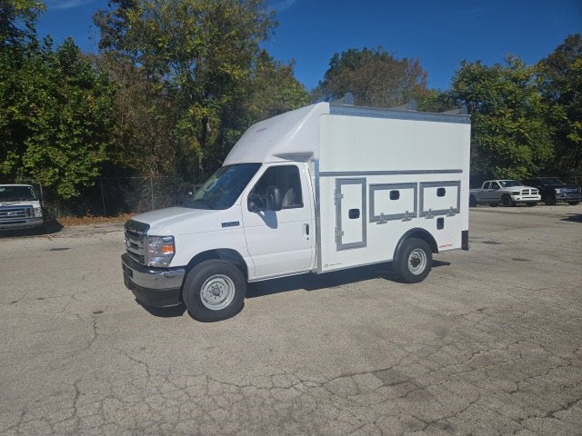 2027 Ford E-Series Cutaway E-350 DRW 138 WB