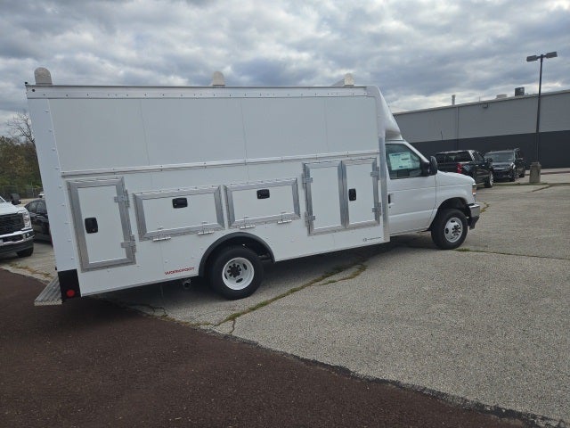 2026 Ford E-Series Cutaway E-450 DRW 158 WB