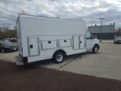 2026 Ford E-Series Cutaway E-450 DRW 158 WB