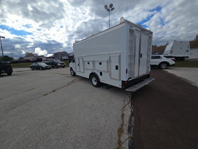 2026 Ford E-Series Cutaway E-450 DRW 158 WB