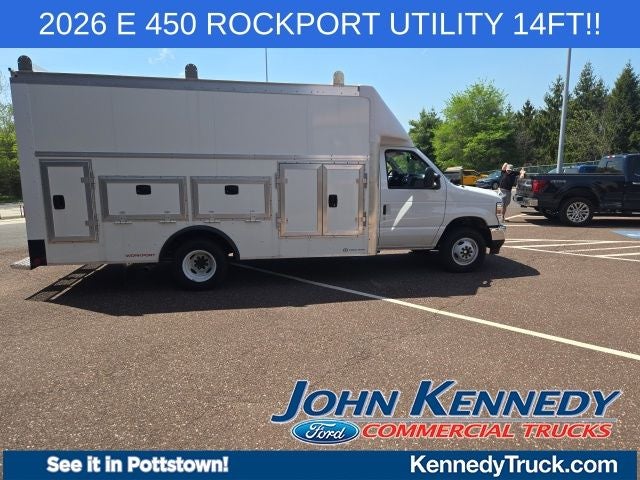 2026 Ford E-Series Cutaway E-450 DRW 158 WB
