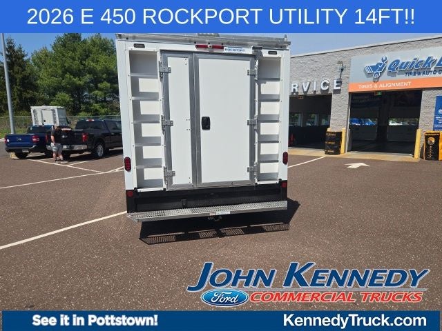 2026 Ford E-Series Cutaway E-450 DRW 158 WB