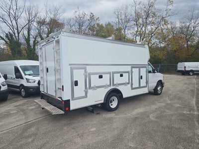 2026 Ford E-Series Cutaway E-450 DRW 158 WB