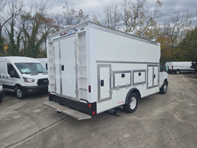 2026 Ford E-Series Cutaway E-450 DRW 158 WB
