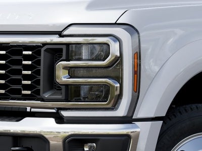 2027 Ford Super Duty F-450 DRW LARIAT 4WD Crew Cab 8' Box