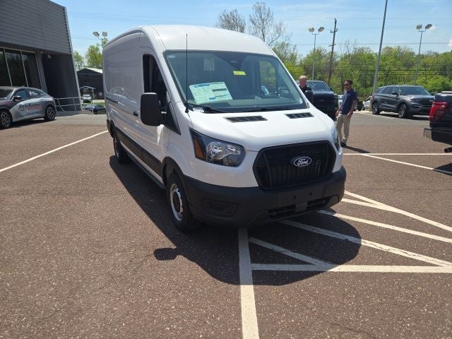 2026 Ford Transit Cargo Van T-250 148 Med Rf 9150 GVWR RWD