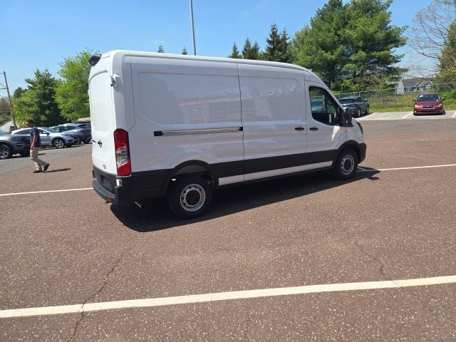 2026 Ford Transit Cargo Van T-250 148 Med Rf 9150 GVWR RWD