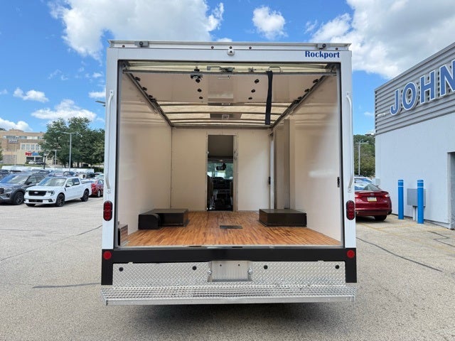 2024 Ford E-450SD Base Commercial