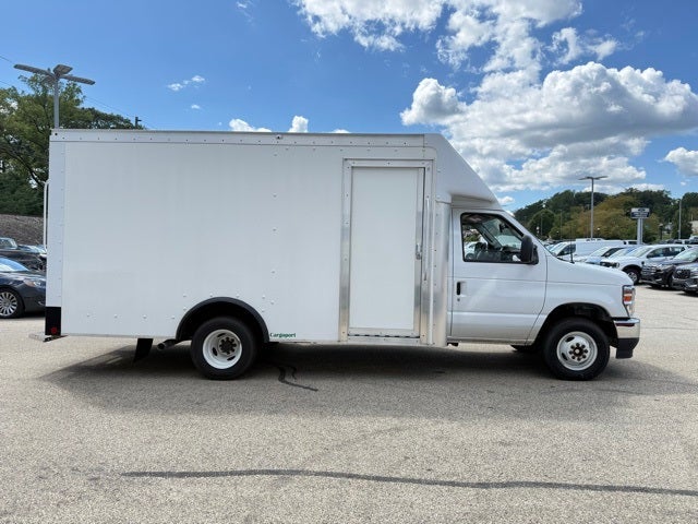 2024 Ford E-450SD Base Commercial