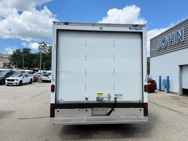 2024 Ford E-450SD Base Commercial