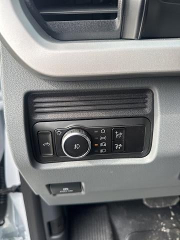 2026 Ford F-350SD Chassis Commercial