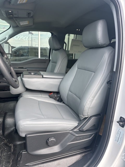 2026 Ford F-350SD Chassis Commercial