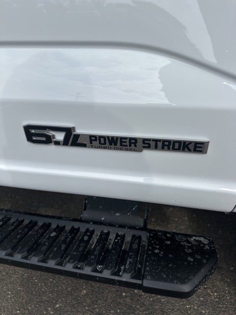 2026 Ford F-350SD Chassis Commercial