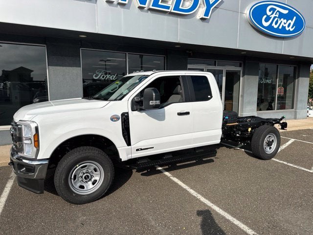 2027 Ford F-350SD XL
