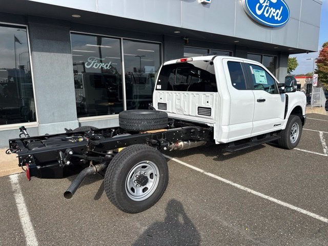 2027 Ford F-350SD XL