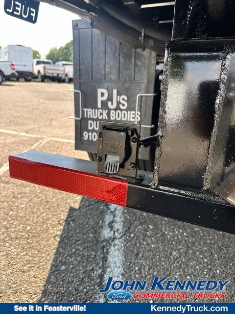 2026 Ford F-600SD XL