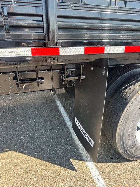 2027 Ford F-750SD Base