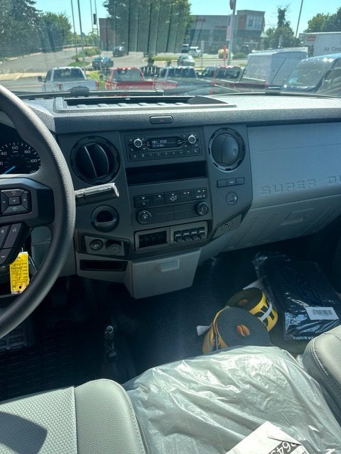 2027 Ford F-750SD Base