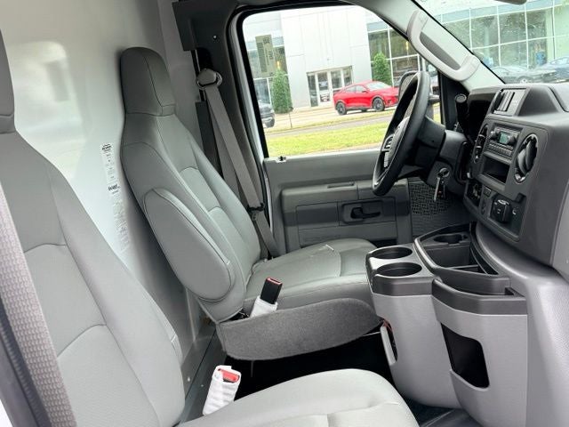2027 Ford E-350SD Base Cutaway