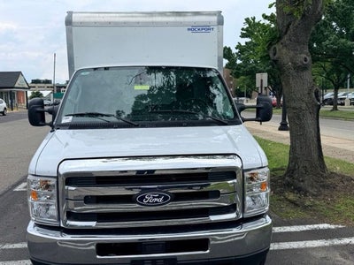 2027 Ford E-350SD Base Cutaway