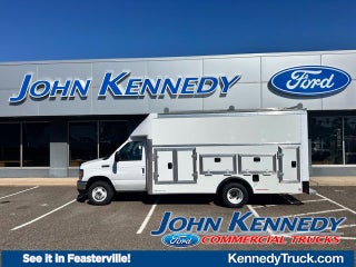 2026 Ford E-450SD Base DRW