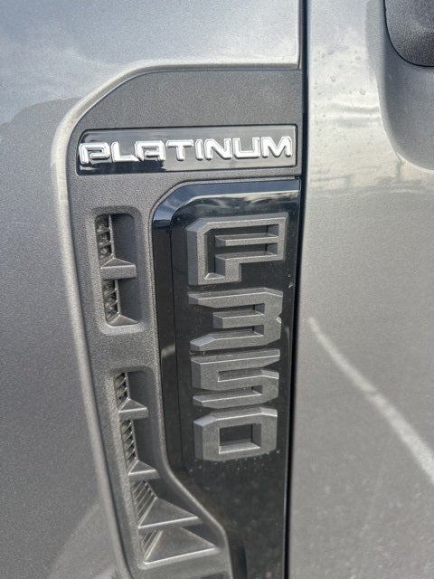 2025 Ford F-350SD Platinum pickup